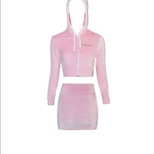 sold out AKNA baby girl set